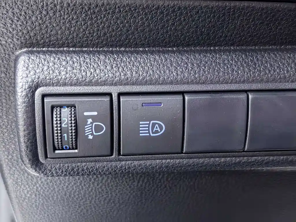 Toyota Corolla 2021 — фото 21