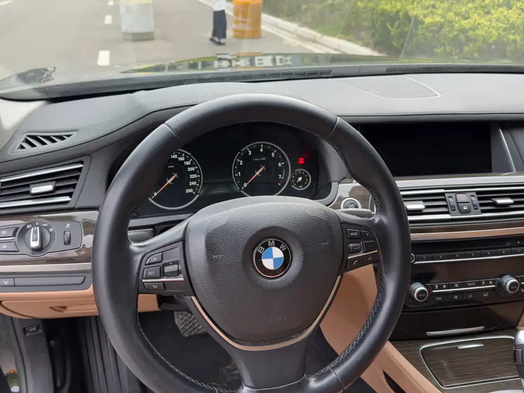 BMW 7 Series 2015 — фото 5