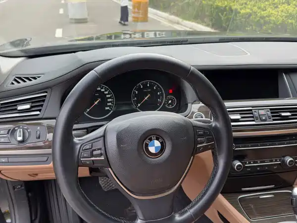 BMW 7 Series 2015