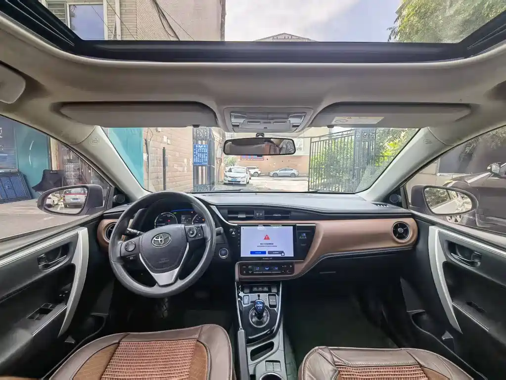 Toyota Corolla Dual Engine E+ 2019 — фото 7