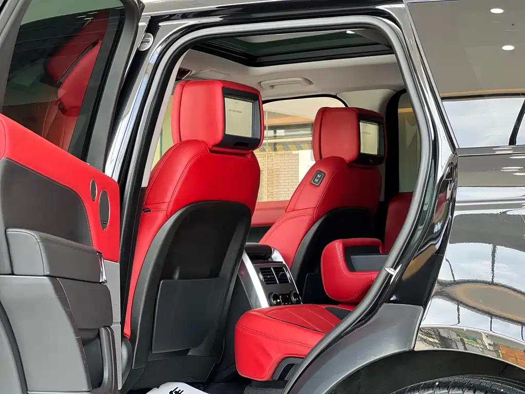 Land Rover Sport 2020 — фото 10
