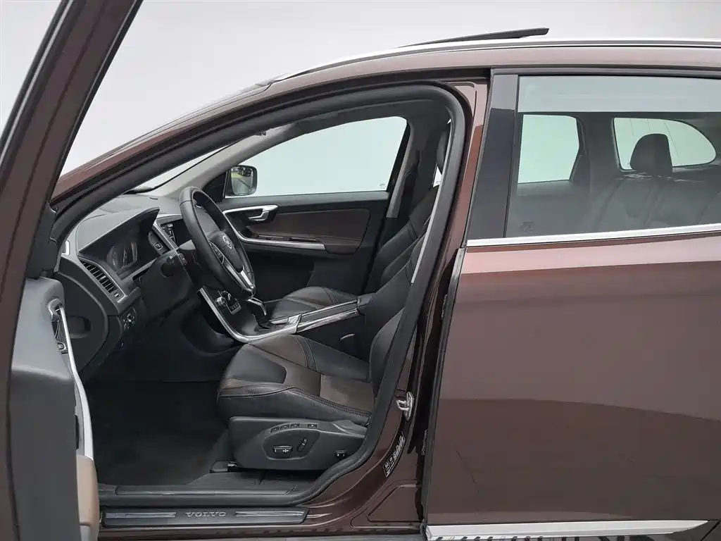 Volvo XC60 2015 — фото 10