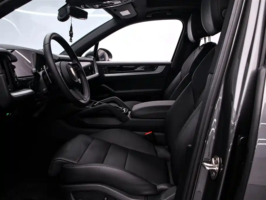 Porsche Cayenne 2023 — фото 12