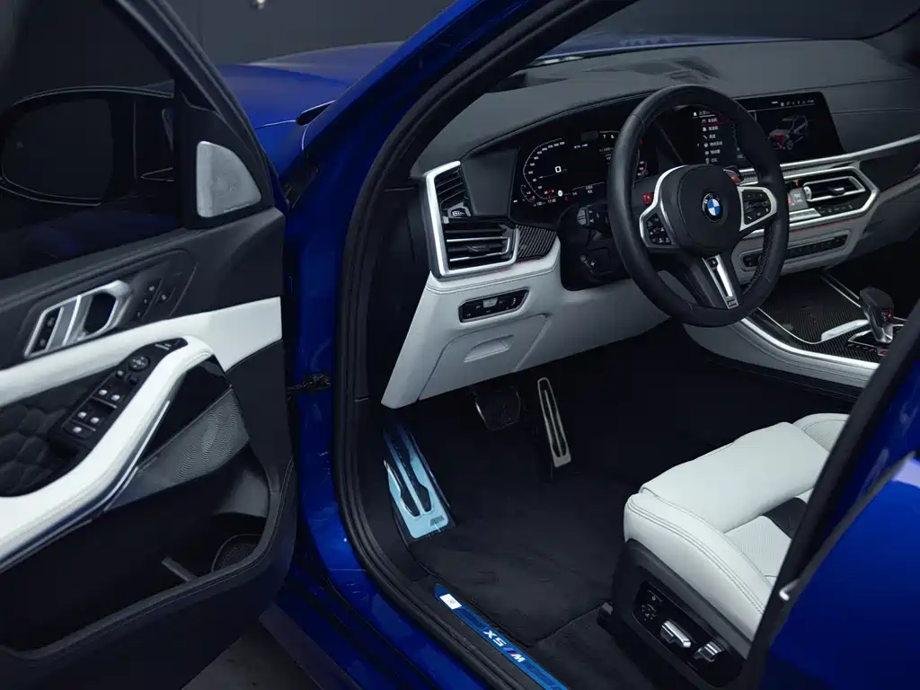 BMW X5 M 2021 — фото 11