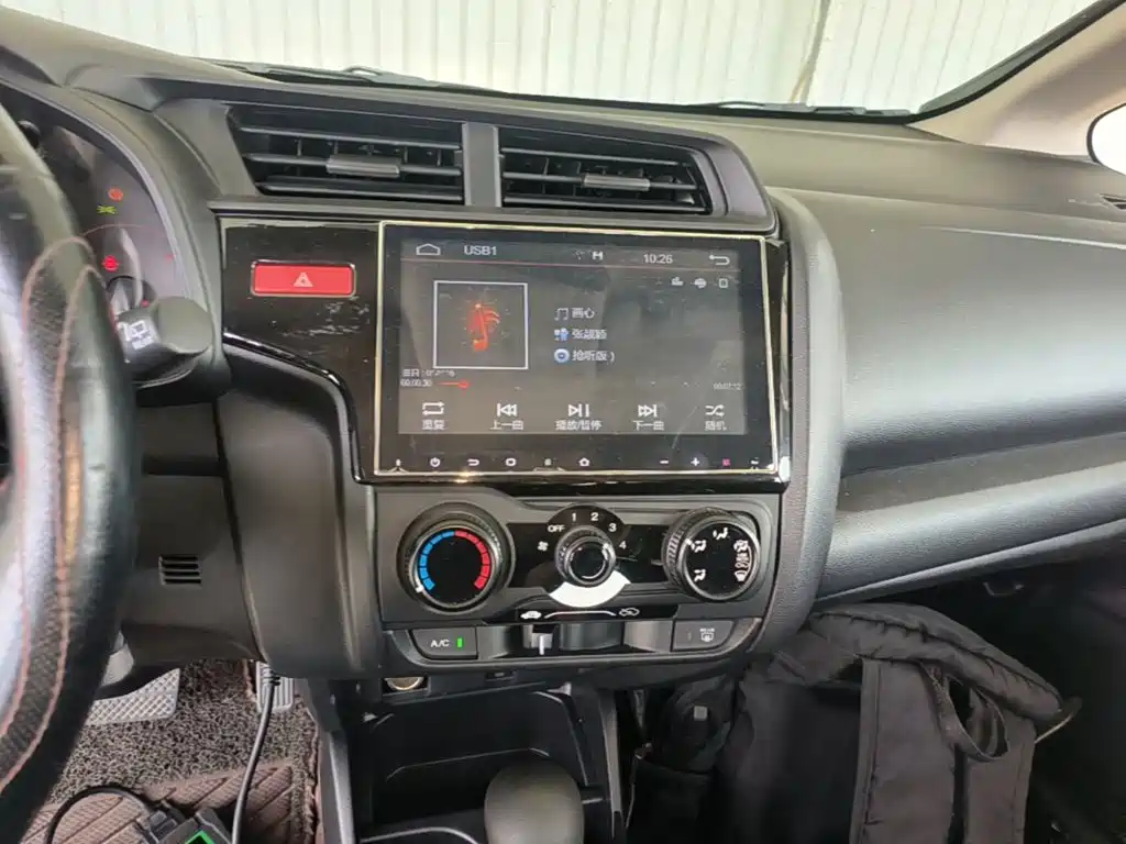 Honda Fit 2016 — фото 13