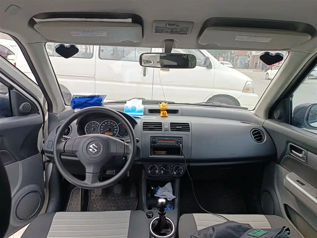 Suzuki Swift 2016 — фото 10