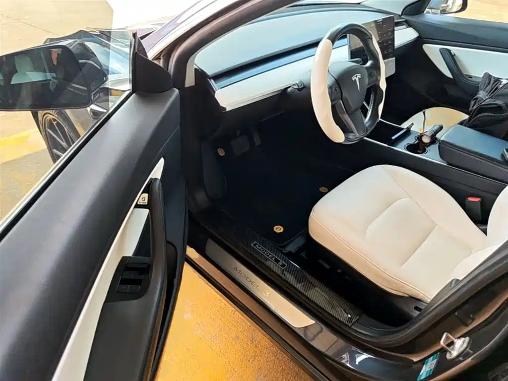 Tesla Model 3 2019 — фото 16