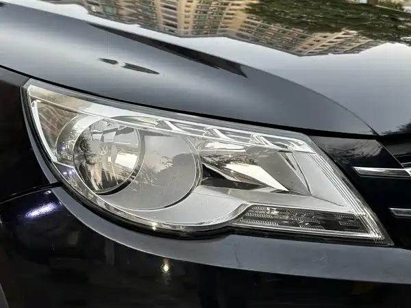 Volkswagen Tiguan 2012