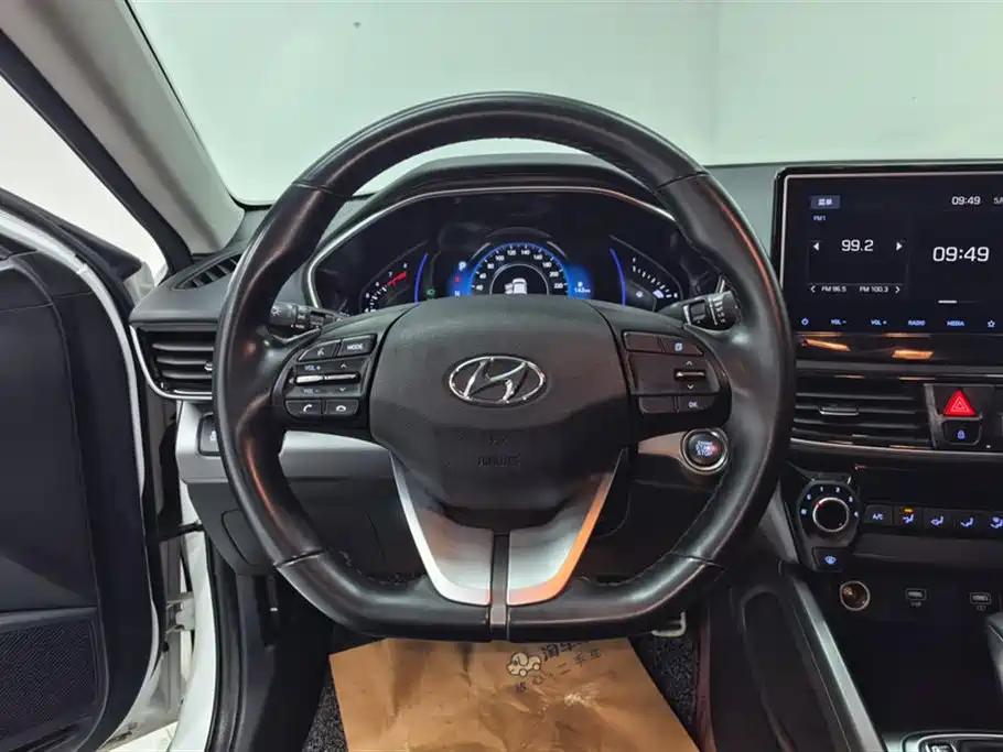 Hyundai Festa 2019 — фото 15