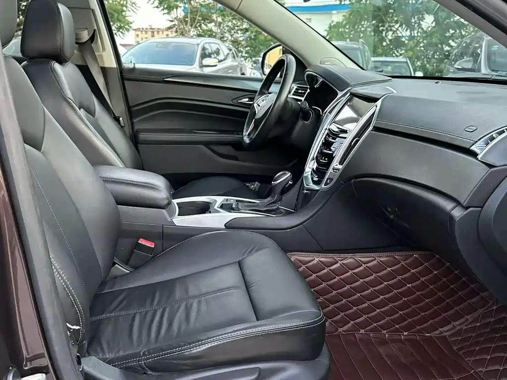 Cadillac SRX 2015 — фото 8