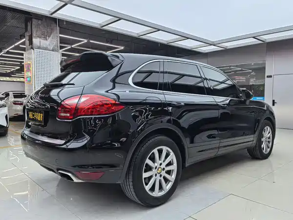 Porsche Cayenne 2011