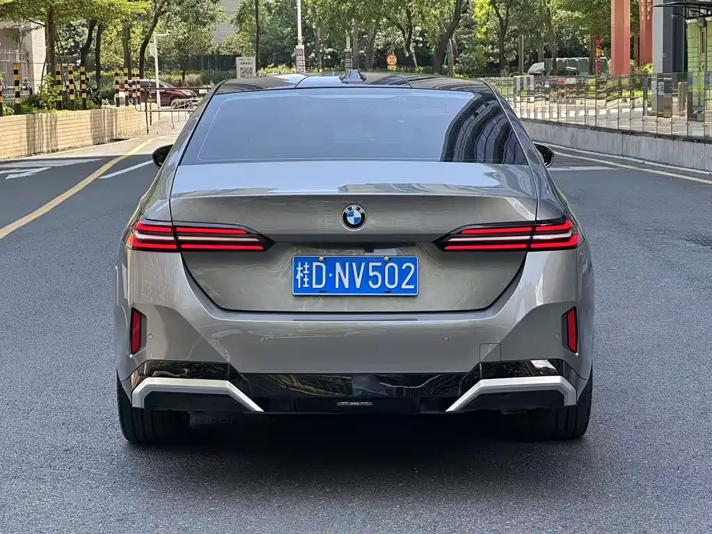 BMW 5 Series 2024