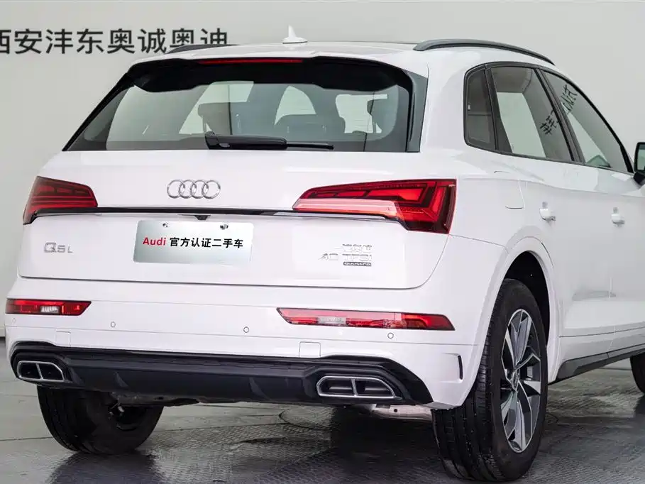 Audi Q5L 2023 — фото 22