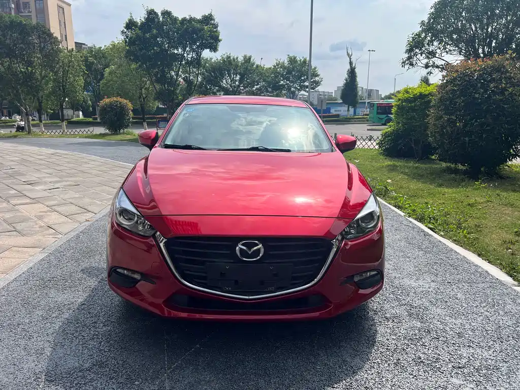 Mazda 3 Axela 2019 — фото 3