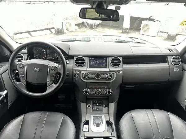 Land Rover Discovery 2016