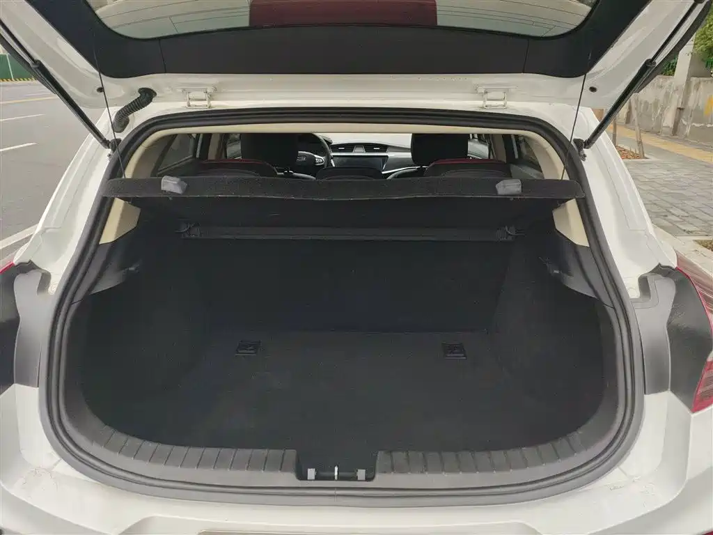 Geely Emgrand GS 2021 — фото 19