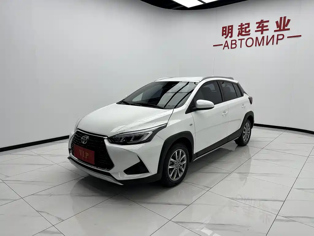 Toyota Yaris L 2022