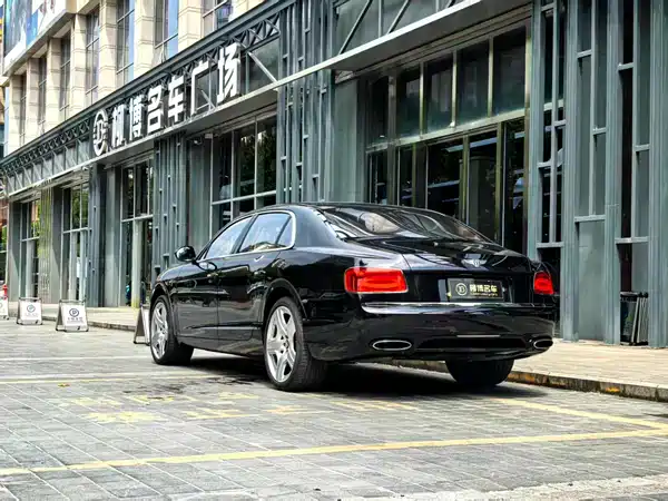 Bentley Flying Spur 2015