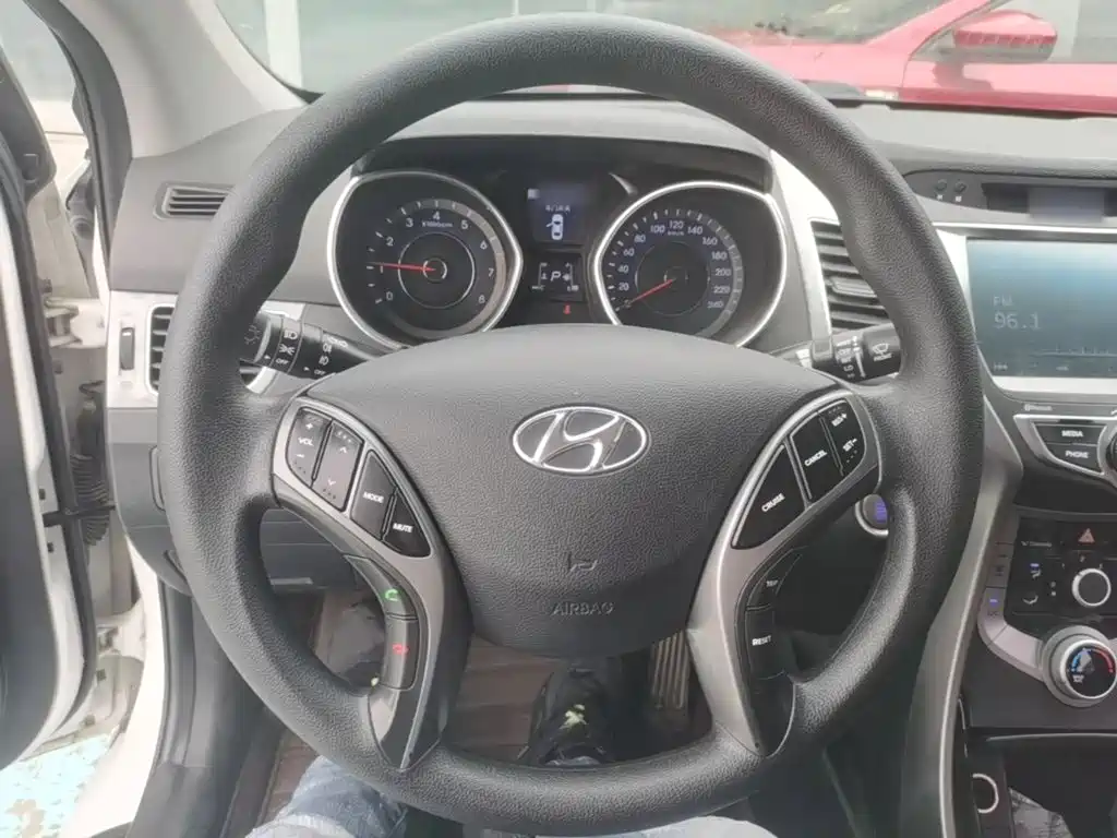 Hyundai Elantra 2017