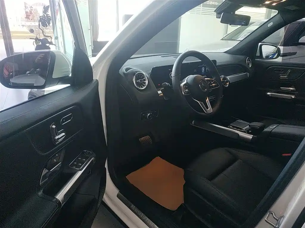 Mercedes-Benz GLB 2021 — фото 16