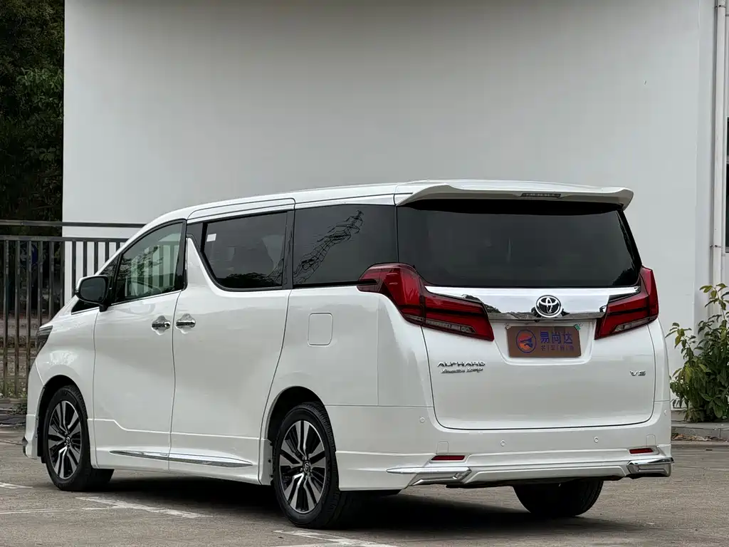 Toyota Alphard 2018 — фото 5
