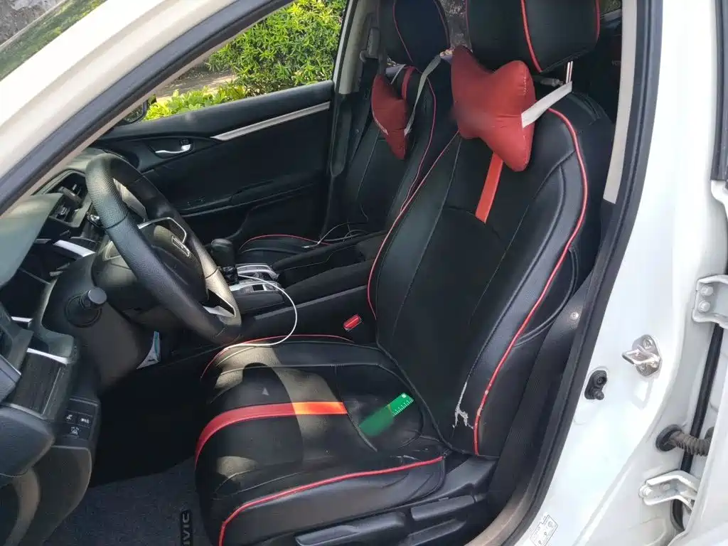 Honda Civic 2019 — фото 12