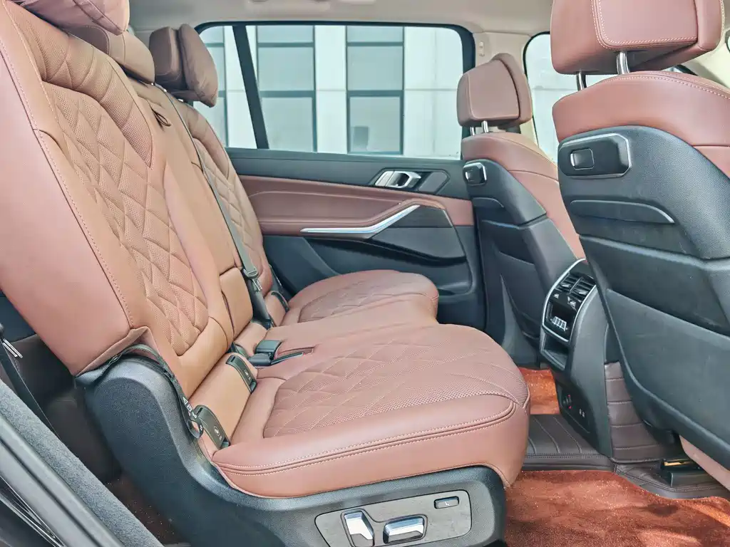 BMW X7 2024 — фото 18