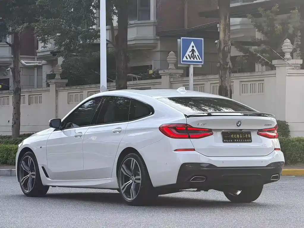 BMW 6 Series GT 2023 — фото 5