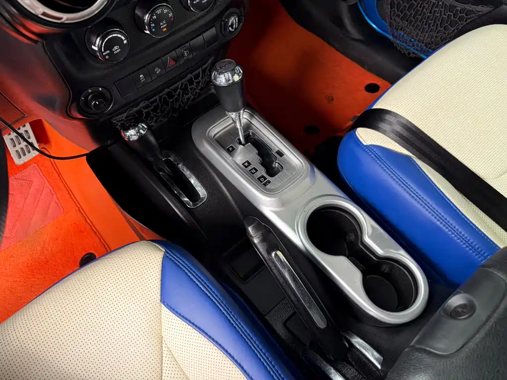 Jeep Wrangler 2017 — фото 10