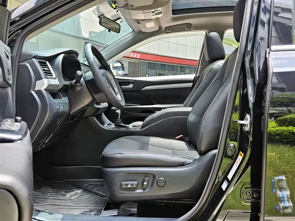 Toyota Highlander 2015 — фото 4