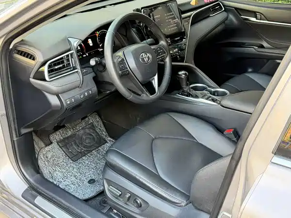 Toyota Camry 2021