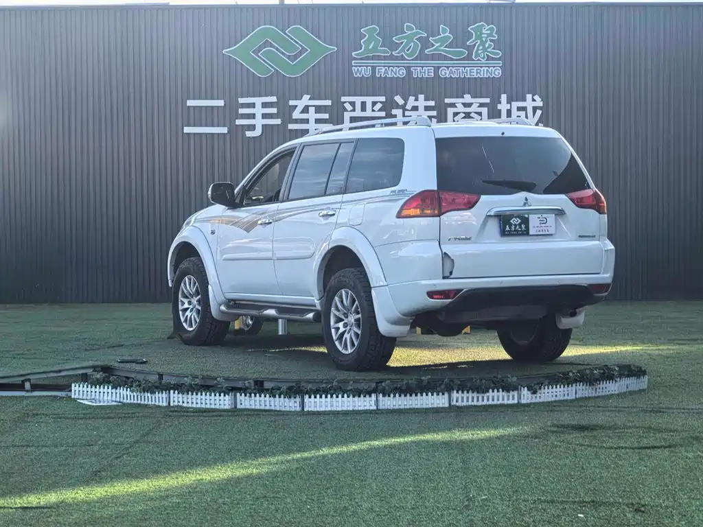 Mitsubishi Pajero Sport 2016 — фото 16