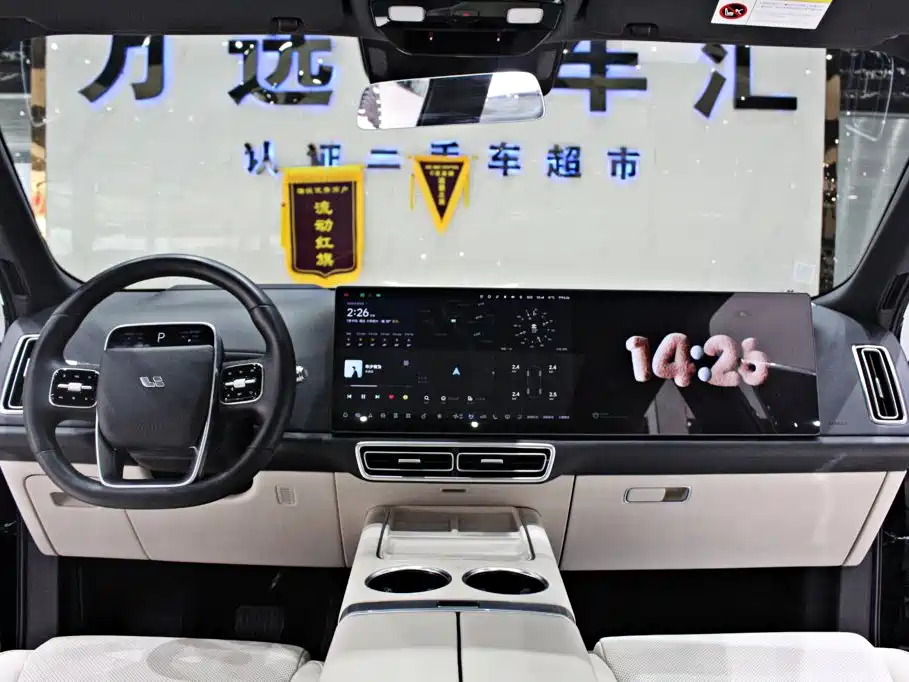 Li Auto L8 2023 — фото 10