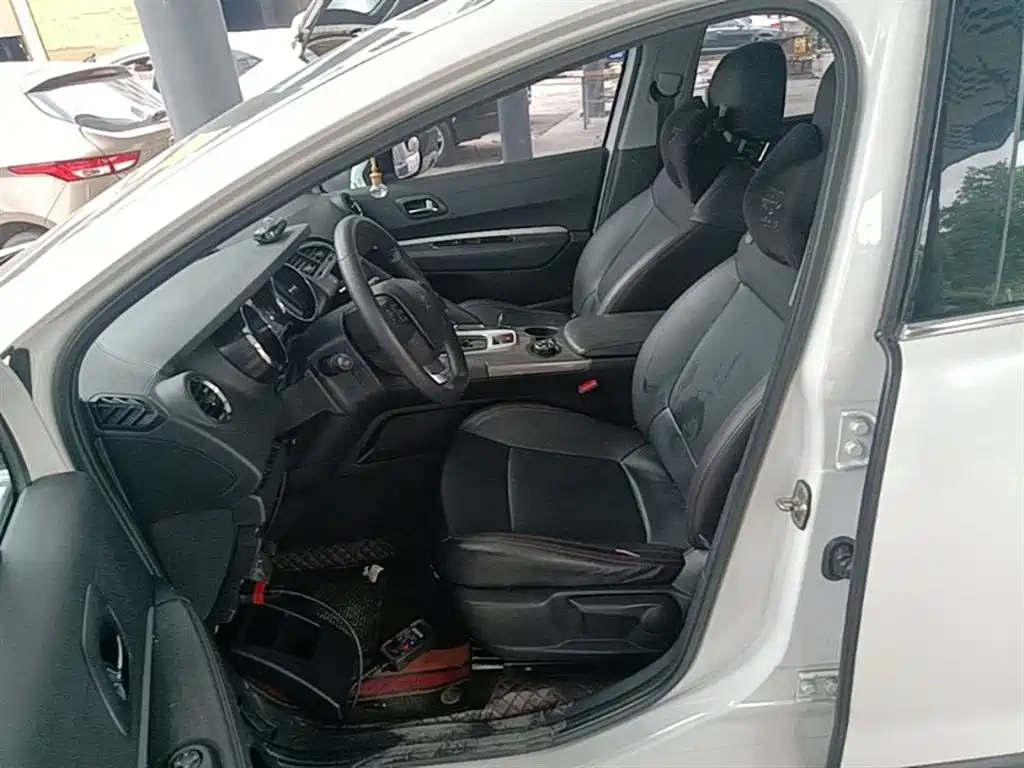 Peugeot 3008 2019 — фото 15