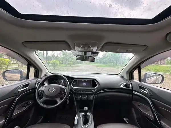 GAC Trumpchi GS4 2015