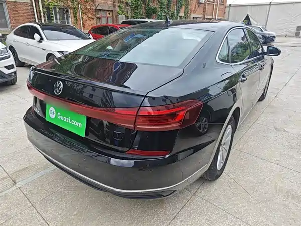 Volkswagen Passat 2025