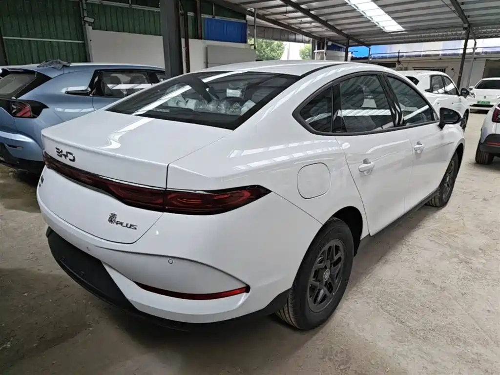 BYD Qin PLUS 2026 — фото 7
