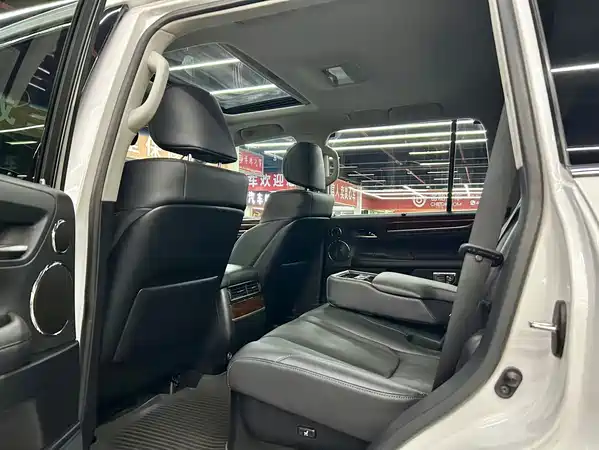 Lexus LX 2023