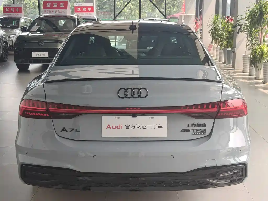 Audi A7L 2025 — фото 4