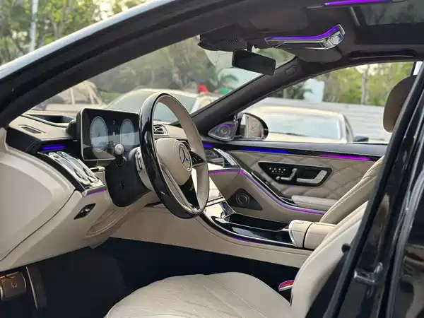 Mercedes-Benz S-Class 2012