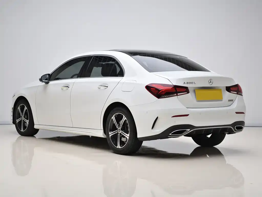 Mercedes-Benz A-Class 2023 — фото 4