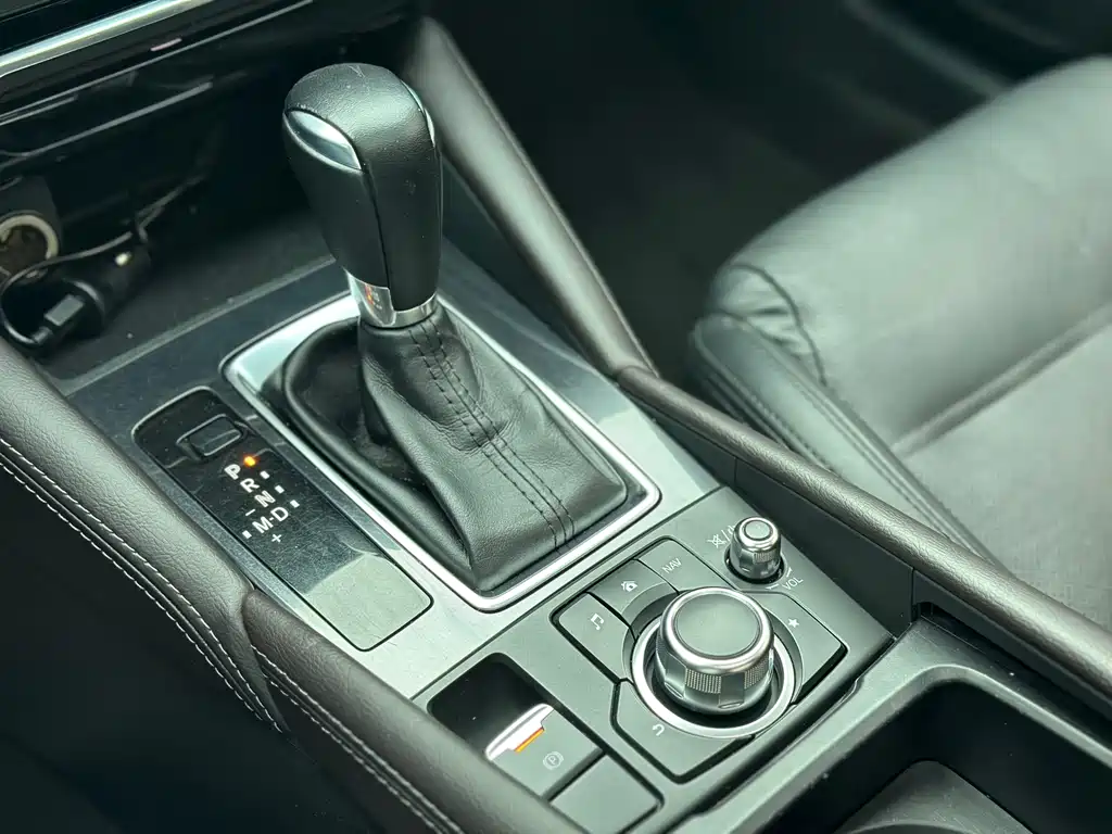 Mazda Atenza 2018 — фото 14