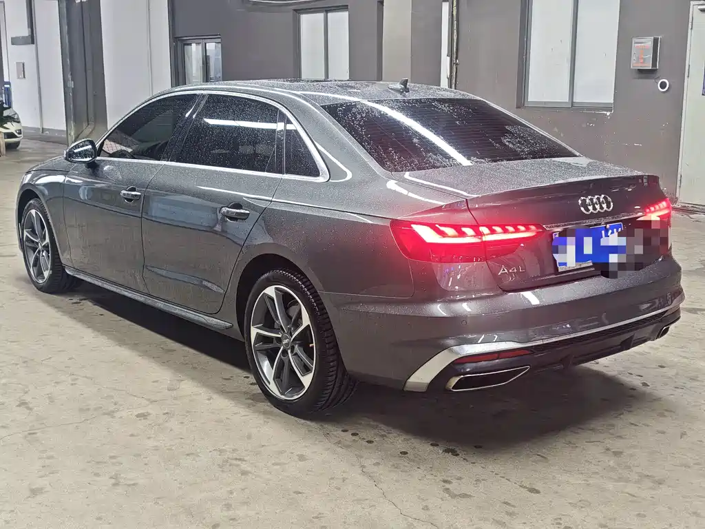 Audi A4L 2021