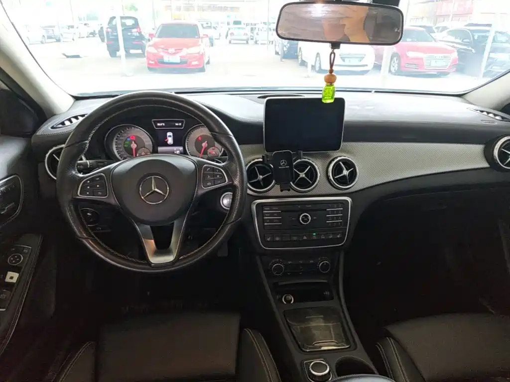 Mercedes-Benz GLA 2016 — фото 10