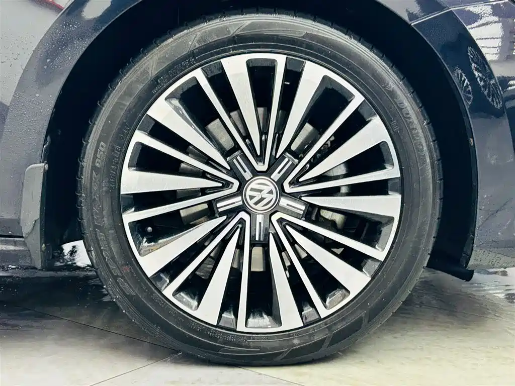 Volkswagen Passat 2019 — фото 10