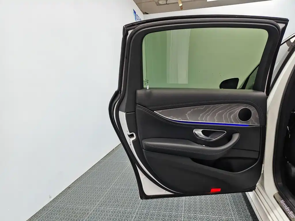 Mercedes-Benz E-Class New Energy 2022 — фото 14