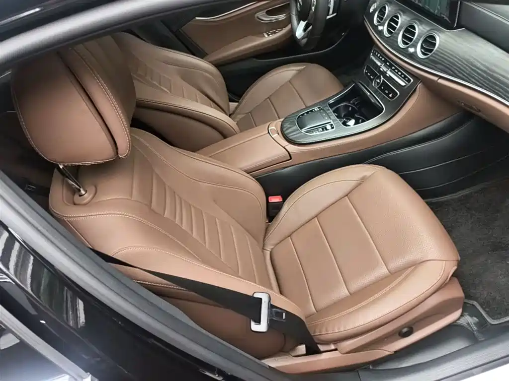 Mercedes-Benz E-Class 2020 — фото 25