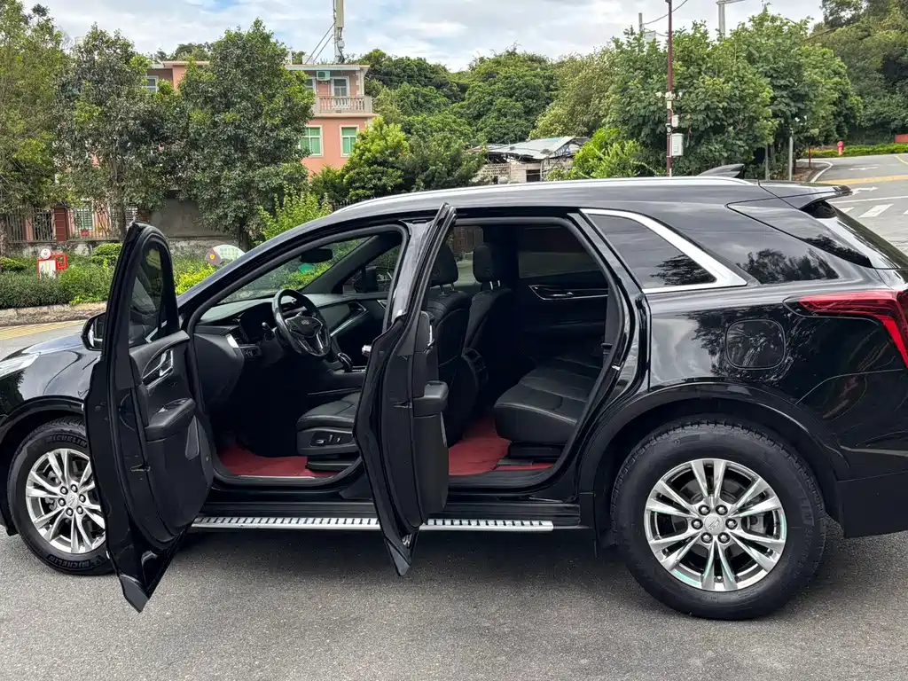Cadillac XT5 2019 — фото 14