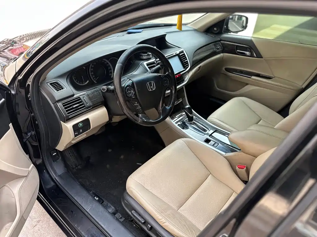 Honda Accord 2015 — фото 4