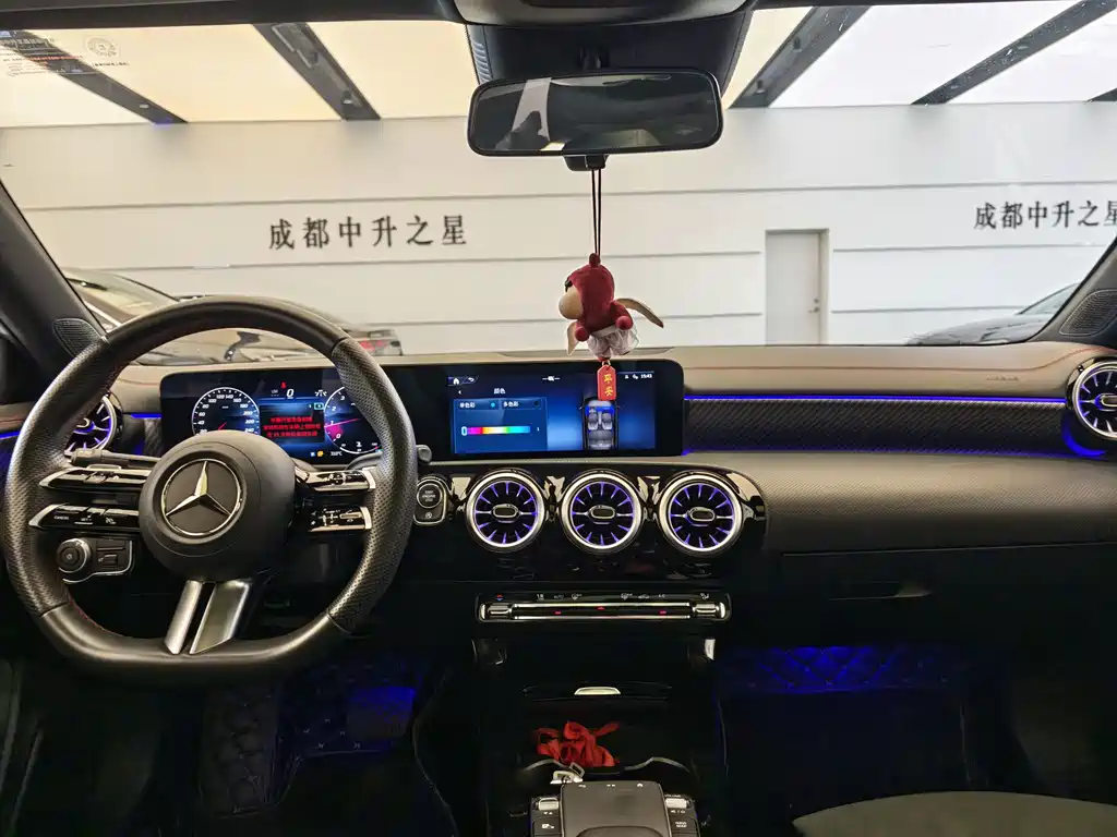 Mercedes-Benz A-Class 2023 — фото 10
